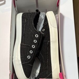 Corkys Black and White Sneakers